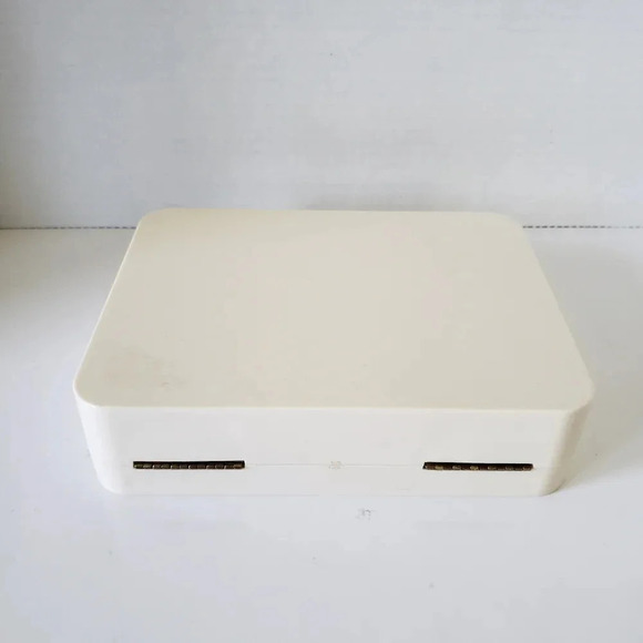 Vintage 1980s set of 7 Mini Perfumes in Plastic Case. - Picture 4 of 7